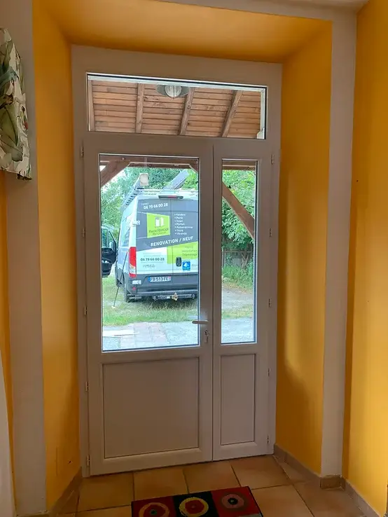 porte-entree-bois-vitrage.jpg