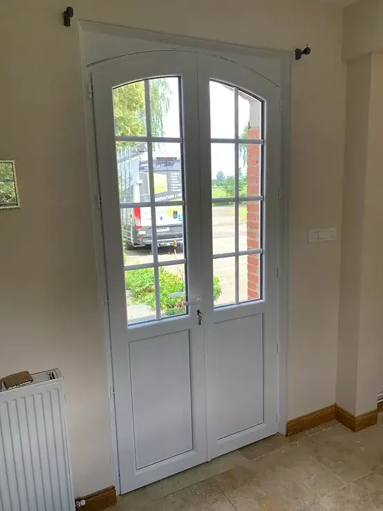 porte-entree-pvc-simple.jpg