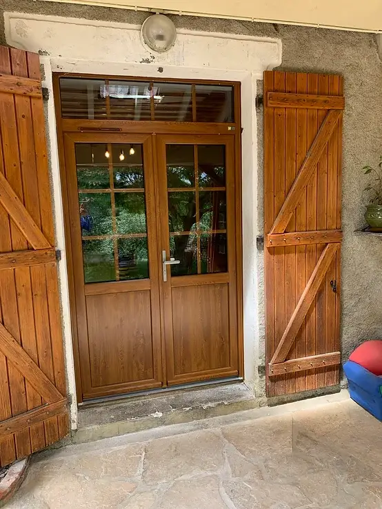 porte-et-volets-bois