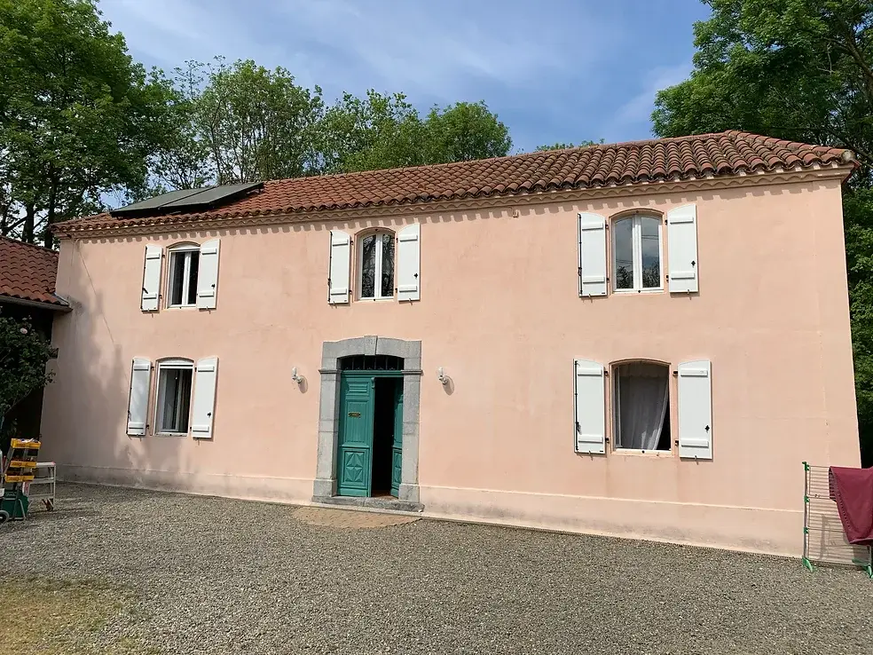 volets-sur-mesure-bois.jpg
