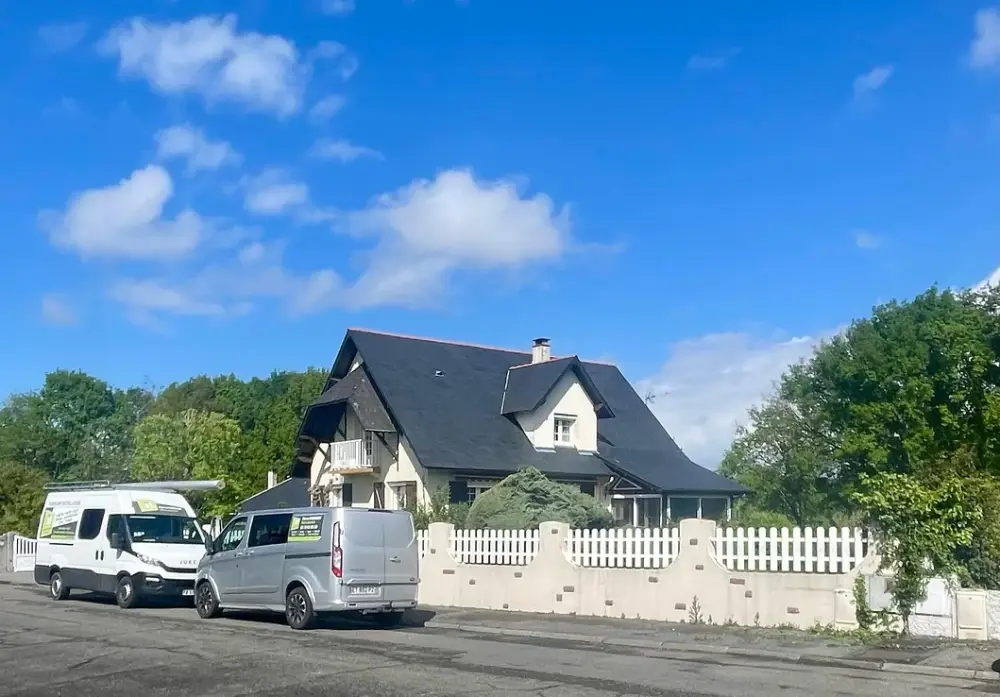 portail-coulissant-pvc.jpg