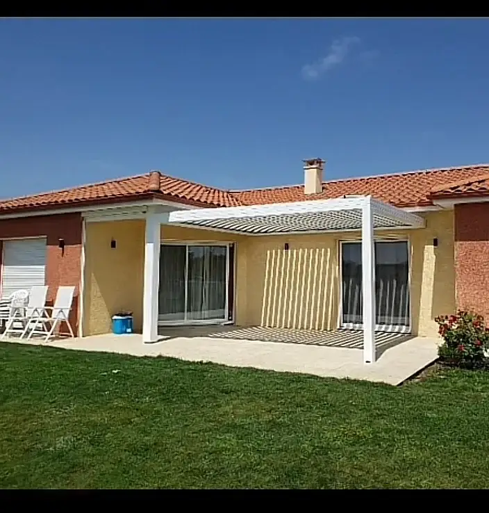 pergola-lames-orientables.jpg